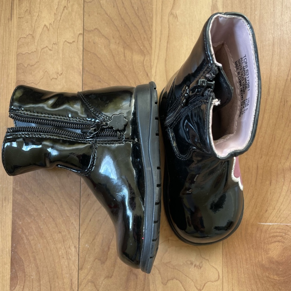 Kidsconenction baby boots size 5 for girl